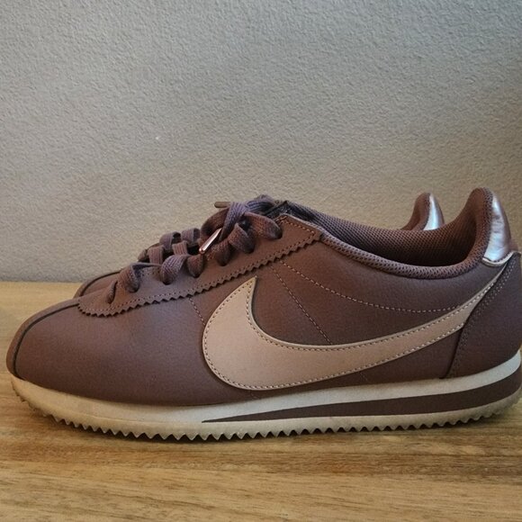 Nike Classic Cortez Leather Shoes Womens Size 10 AV4618-200 - Picture 7 of 16
